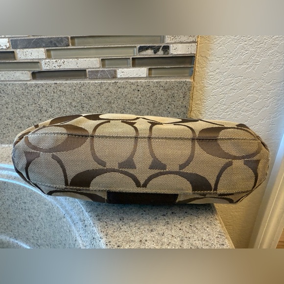 VTG Coach Brown/Tan Signature C Jacquard Shoulder Bag Purse - Picture 13 of 15